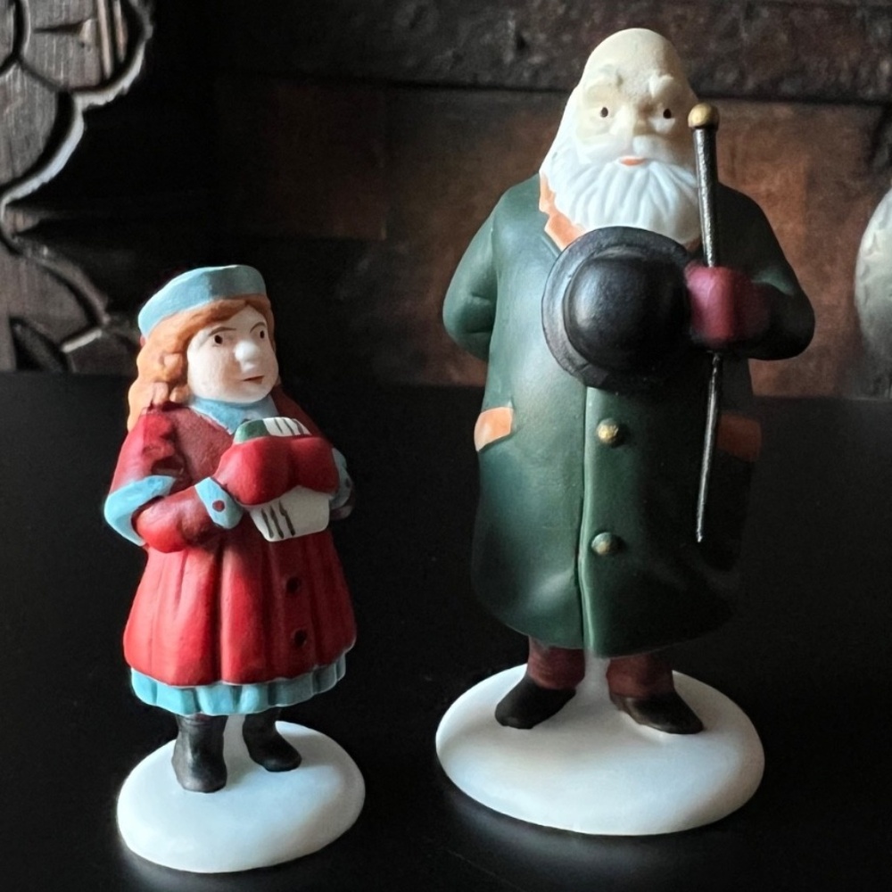 DEPT 56~"YES, VIRGINIA..."~The Heritage Village Collection Series~Item #56.58890